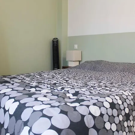 Apartamento Charming 28m Under The Parisian Roof Paris