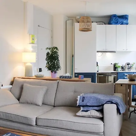 Charming 28m Under The Parisian Roof Paris