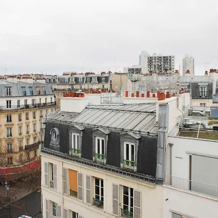 Charming 28m Under The Parisian Roof Paris
